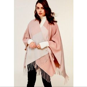 SOIA & KYO light pink/ tan shawl. SUPER soft. Never worn.